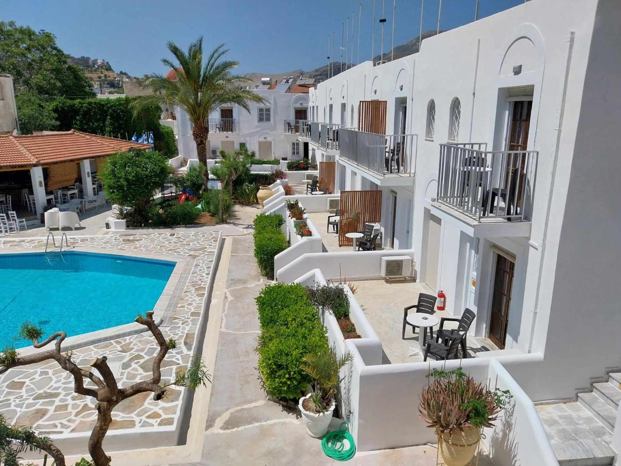 Katerina Aparthotel *